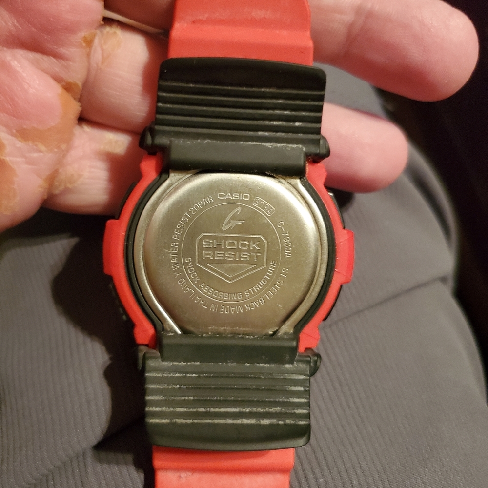 Red Casio G-Shock Watch - Picture 2 of 5